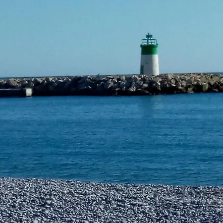 Studio 300m Plage